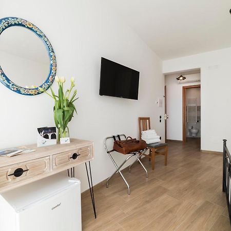 B&B Palazzo Pinto 2 В'єтрі Екстер'єр фото