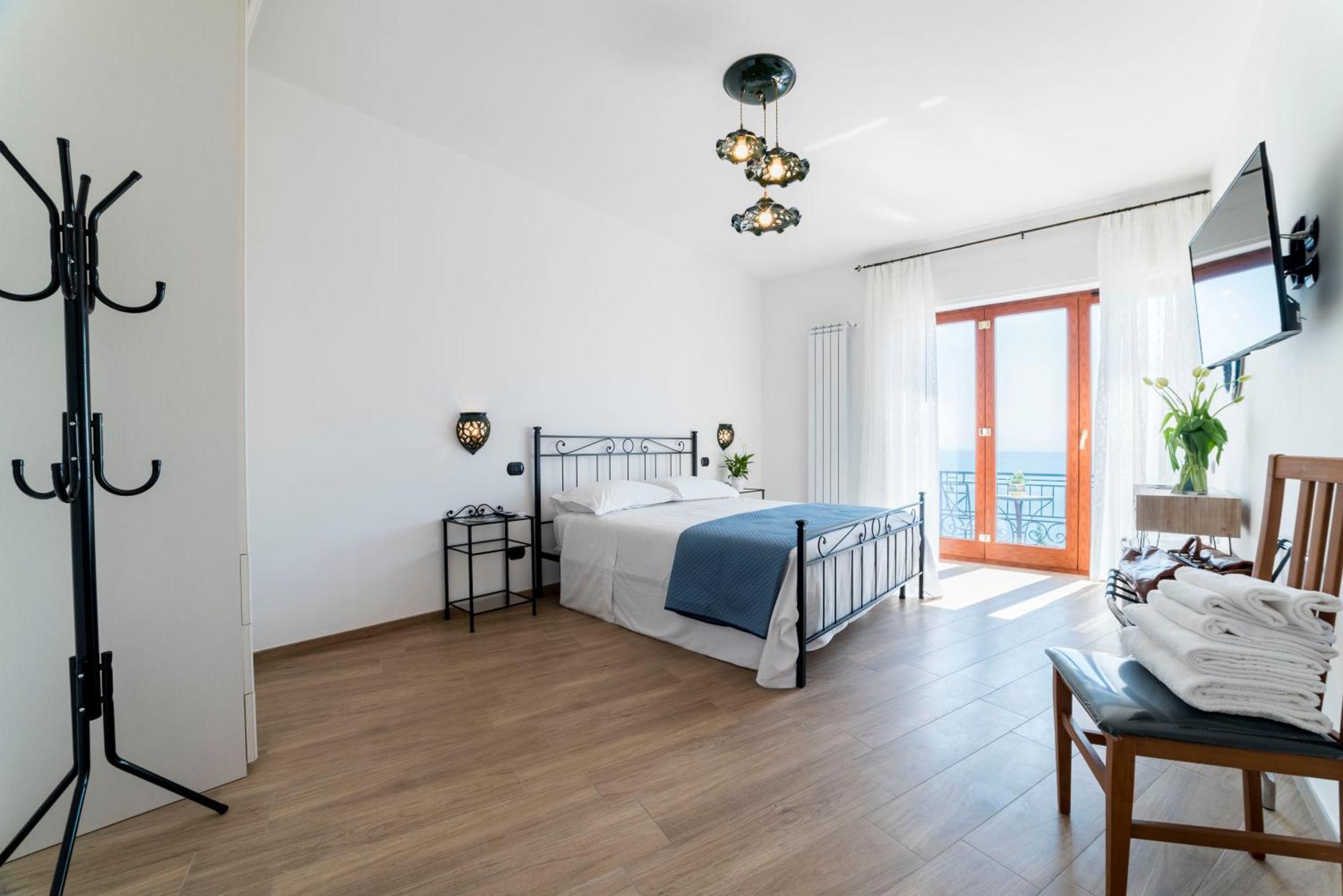 B&B Palazzo Pinto 2 В'єтрі Екстер'єр фото