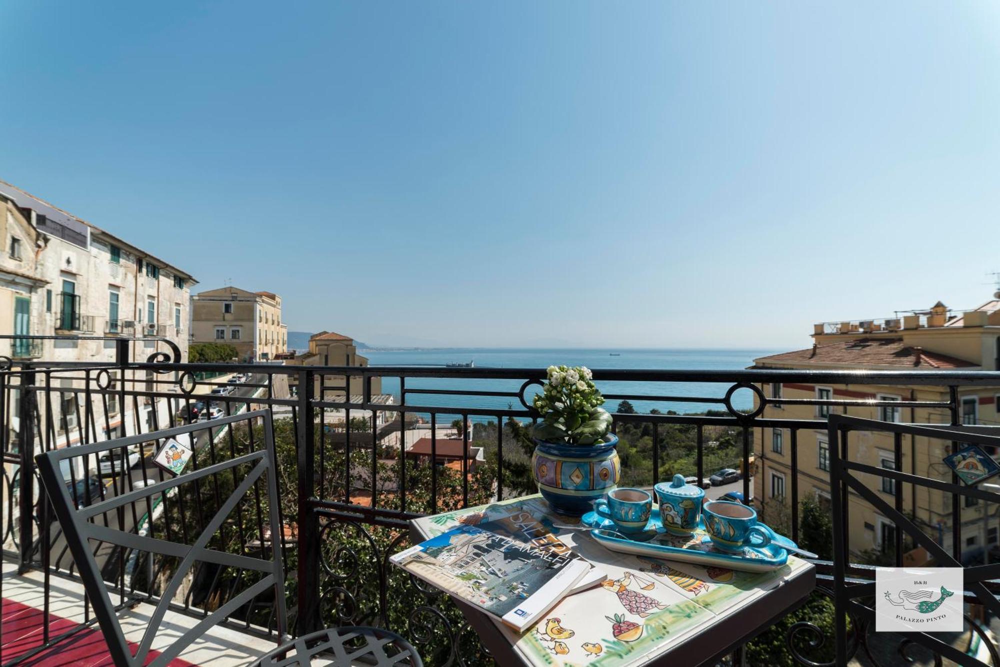 B&B Palazzo Pinto 2 В'єтрі Екстер'єр фото