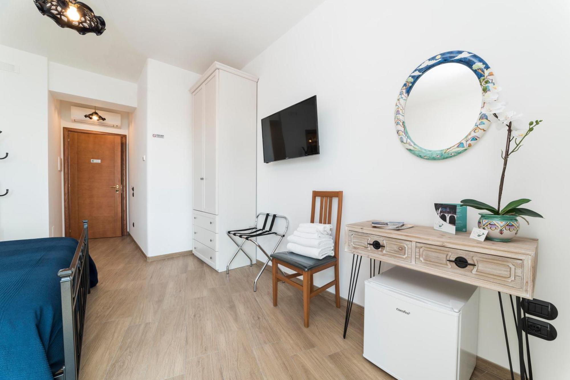 B&B Palazzo Pinto 2 В'єтрі Екстер'єр фото