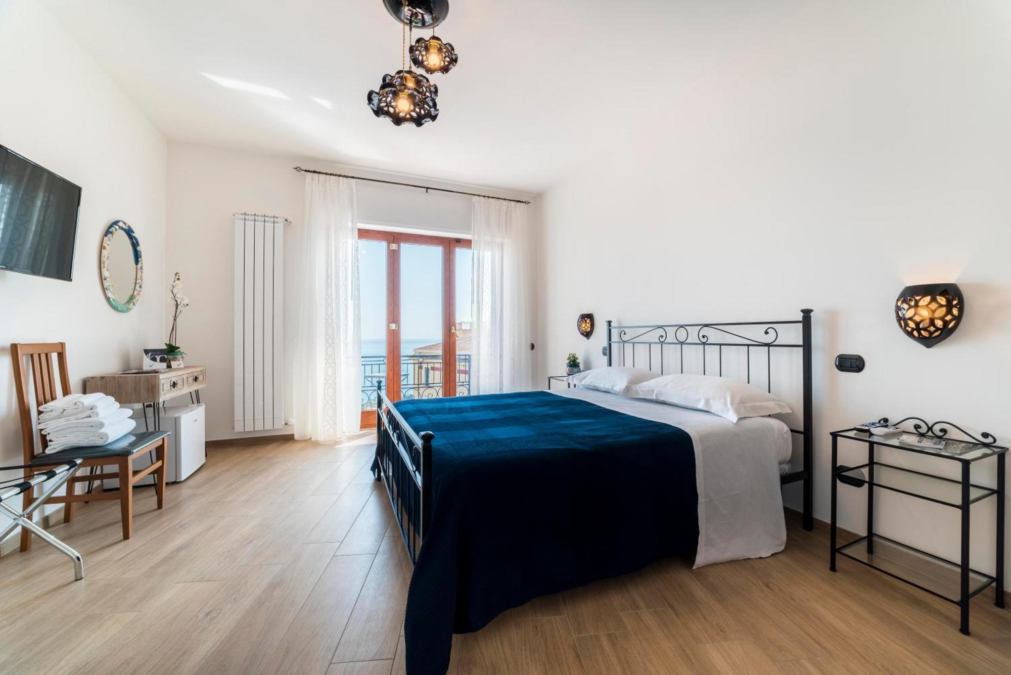B&B Palazzo Pinto 2 В'єтрі Екстер'єр фото